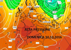 cartina cromatica che mostra il promontorio anticiclonico nord-africano alla conquista della Penisola