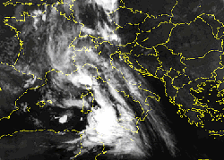 Immagine del satellite che mostra la perturbazione atlantica giunta sulla Penisola