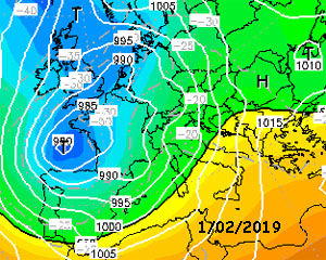 cartina cromatica che mostra il vortice depressionario atlantico presente sulle Isole Britanniche che si allunga verso il Mediterraneo occidentale