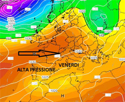 mappa cromatica chi mostra il braccio dell'anticiclone delle Azzorre che si estende verso Nord