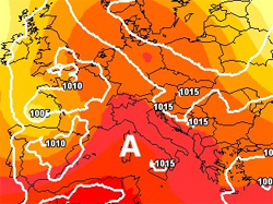 Cartina cromatica che mostra il promontorio anticiclonico di matrice sub-tropicale presente sulla Penisola