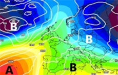 cartina cromatica che mostra il vortice ciclonico nel bacino centrale del Mediterraneo