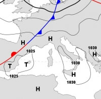 Cartina isobarica che mostra un fronte perturbato Atlantico che scorre a Nord delle Alpi