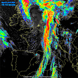 immagine satellitare delle precipitazioni sull'Italia