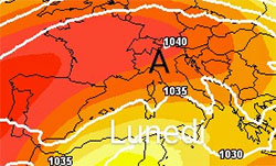 Cartina cromatica che mostra l'espansione dell'anticiclone delle Azzorre verso l'Europa